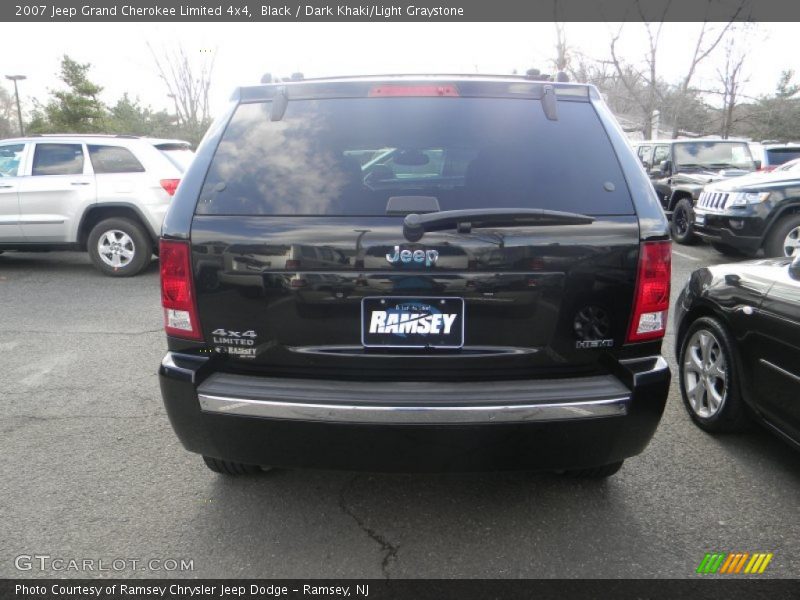 Black / Dark Khaki/Light Graystone 2007 Jeep Grand Cherokee Limited 4x4