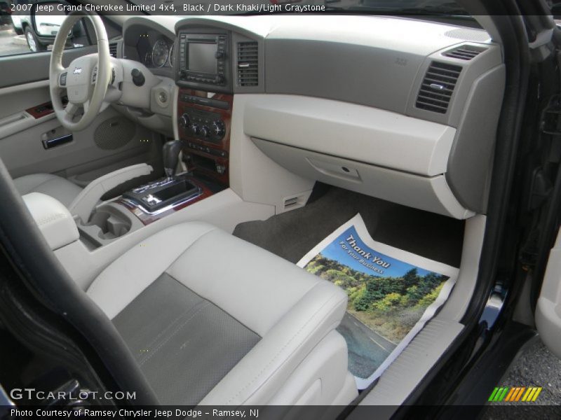 Black / Dark Khaki/Light Graystone 2007 Jeep Grand Cherokee Limited 4x4
