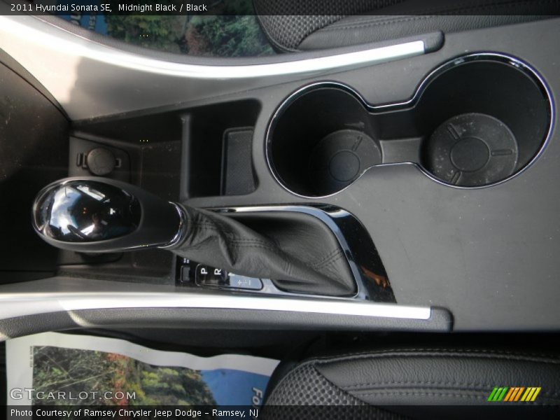 Midnight Black / Black 2011 Hyundai Sonata SE