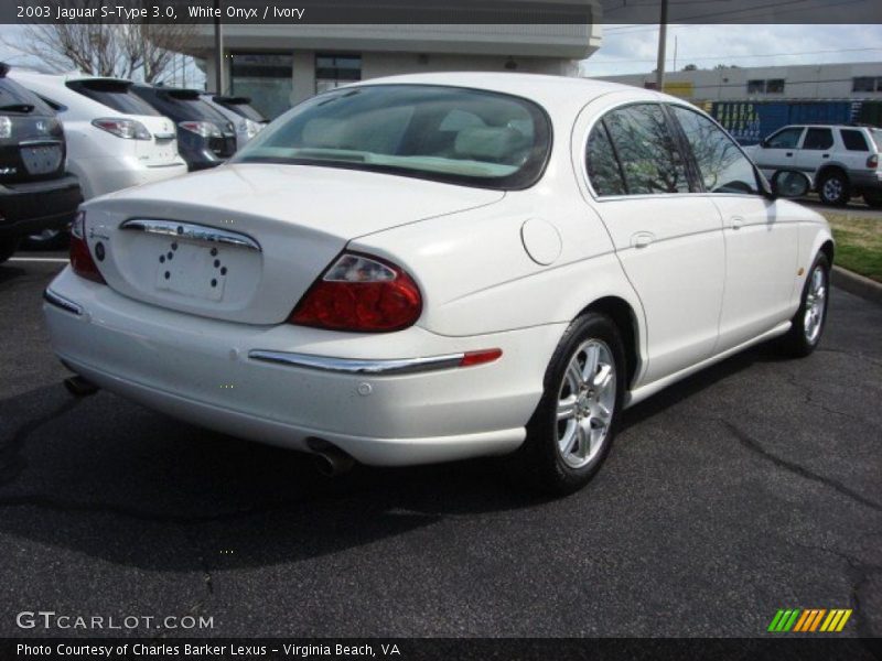 White Onyx / Ivory 2003 Jaguar S-Type 3.0