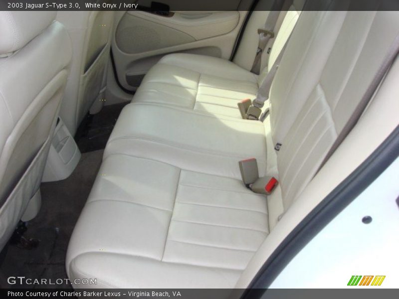 White Onyx / Ivory 2003 Jaguar S-Type 3.0