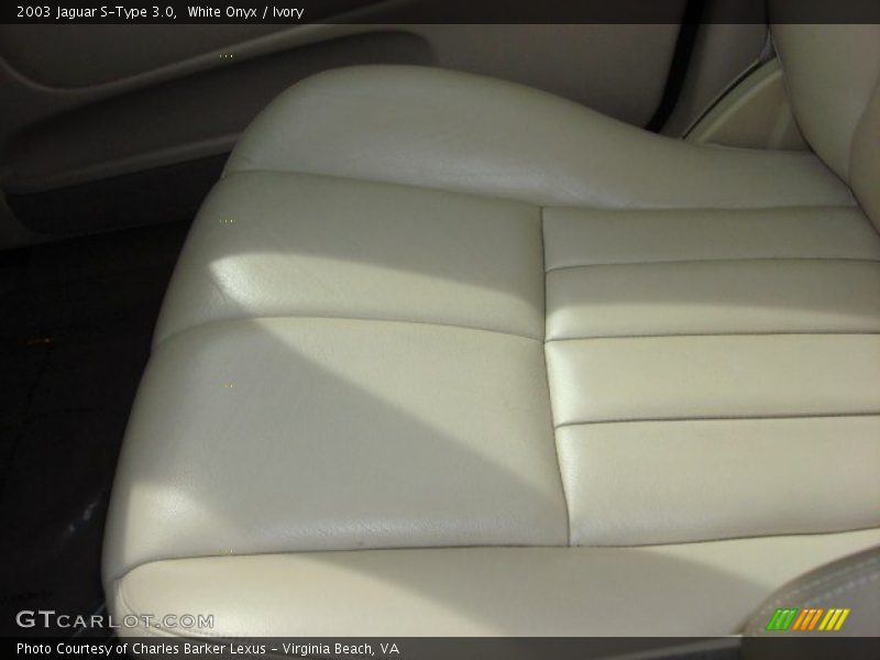 White Onyx / Ivory 2003 Jaguar S-Type 3.0