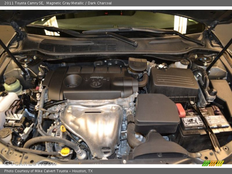 Magnetic Gray Metallic / Dark Charcoal 2011 Toyota Camry SE