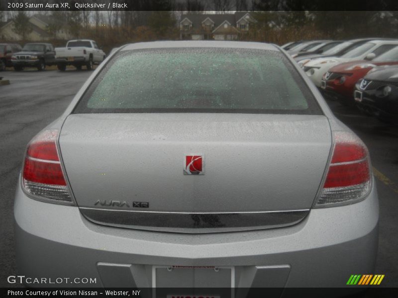 Quicksilver / Black 2009 Saturn Aura XR