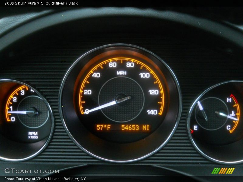 Quicksilver / Black 2009 Saturn Aura XR