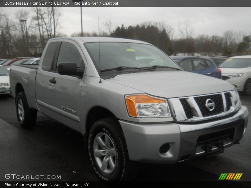 Radiant Silver / Charcoal 2009 Nissan Titan SE King Cab 4x4