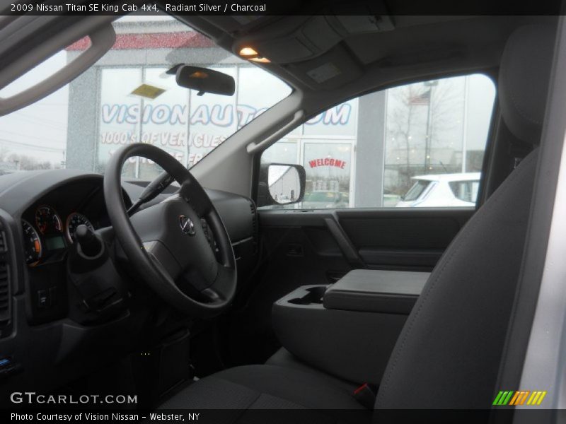 Radiant Silver / Charcoal 2009 Nissan Titan SE King Cab 4x4