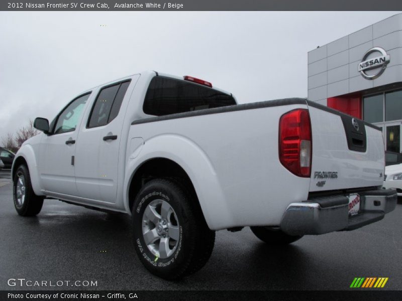 Avalanche White / Beige 2012 Nissan Frontier SV Crew Cab