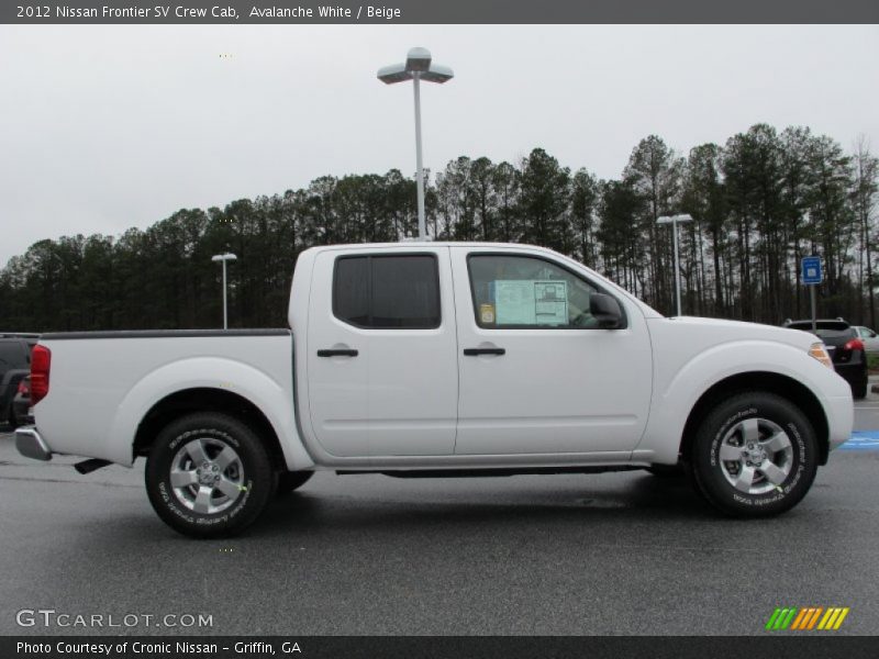 Avalanche White / Beige 2012 Nissan Frontier SV Crew Cab