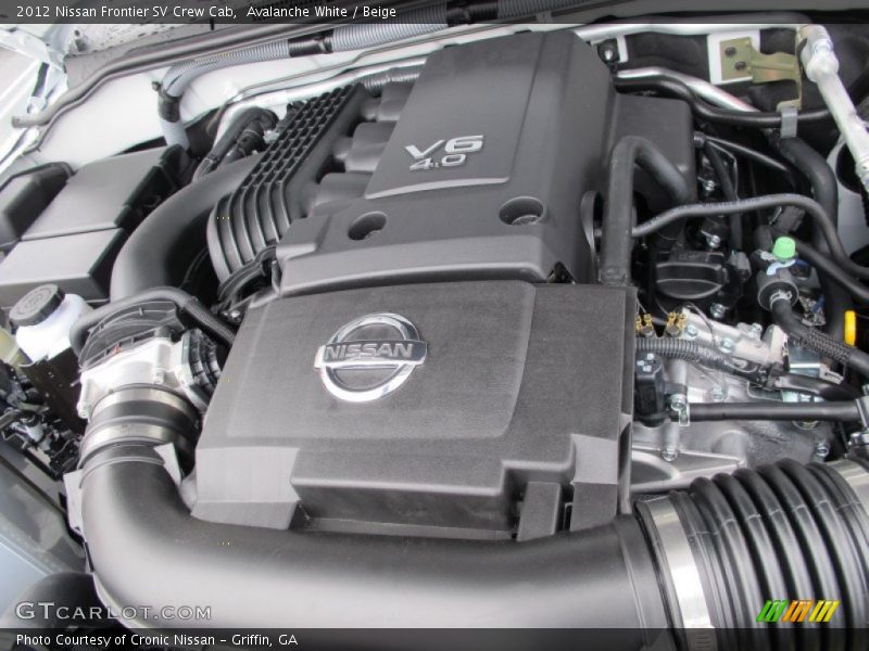 Avalanche White / Beige 2012 Nissan Frontier SV Crew Cab