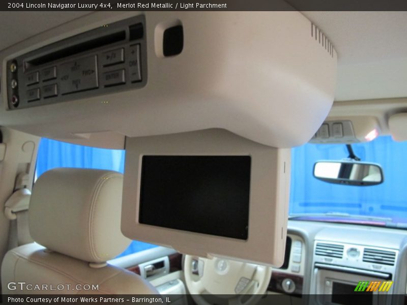 Merlot Red Metallic / Light Parchment 2004 Lincoln Navigator Luxury 4x4