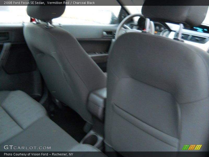 Vermillion Red / Charcoal Black 2008 Ford Focus SE Sedan