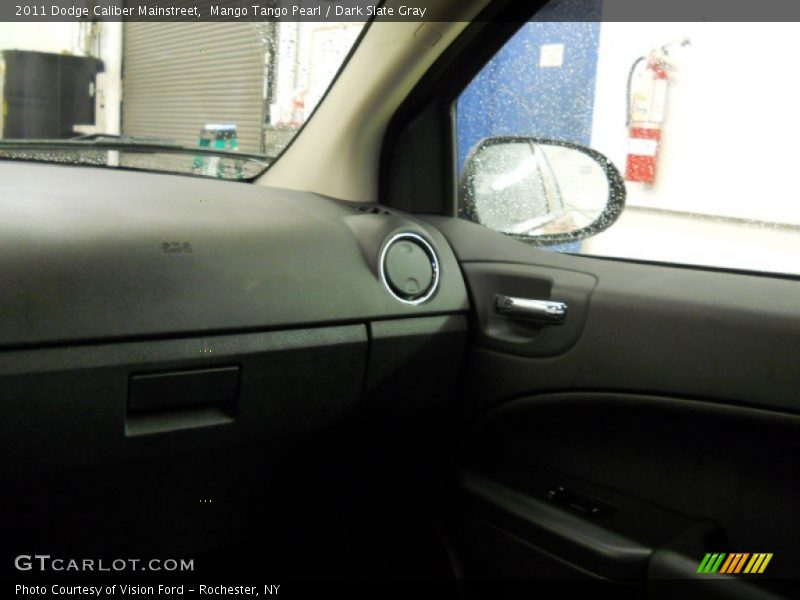 Mango Tango Pearl / Dark Slate Gray 2011 Dodge Caliber Mainstreet