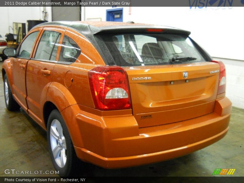 Mango Tango Pearl / Dark Slate Gray 2011 Dodge Caliber Mainstreet