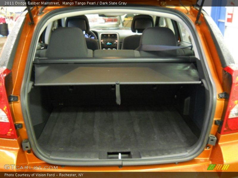  2011 Caliber Mainstreet Trunk