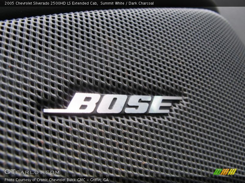 Summit White / Dark Charcoal 2005 Chevrolet Silverado 2500HD LS Extended Cab