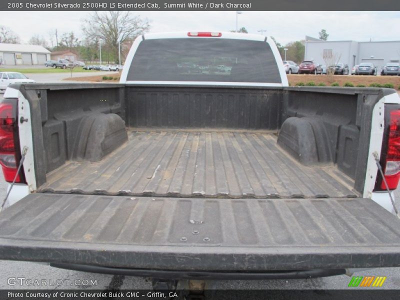 Summit White / Dark Charcoal 2005 Chevrolet Silverado 2500HD LS Extended Cab