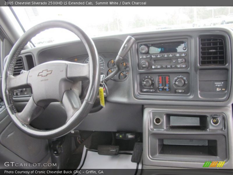 Summit White / Dark Charcoal 2005 Chevrolet Silverado 2500HD LS Extended Cab