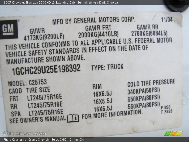 Summit White / Dark Charcoal 2005 Chevrolet Silverado 2500HD LS Extended Cab