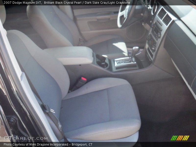 Brilliant Black Crystal Pearl / Dark Slate Gray/Light Graystone 2007 Dodge Magnum SXT