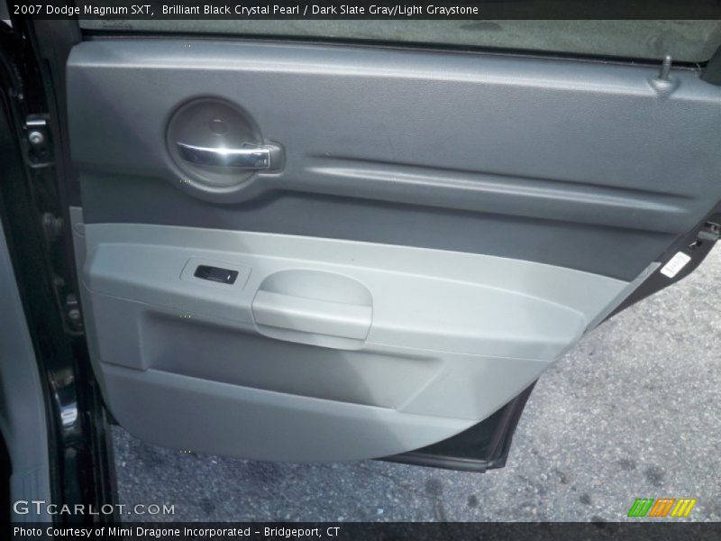 Brilliant Black Crystal Pearl / Dark Slate Gray/Light Graystone 2007 Dodge Magnum SXT
