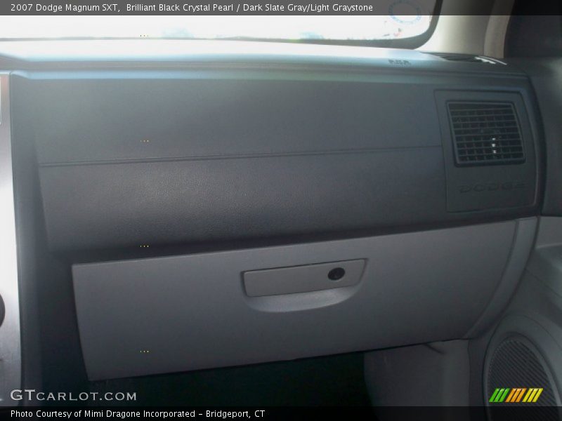 Brilliant Black Crystal Pearl / Dark Slate Gray/Light Graystone 2007 Dodge Magnum SXT