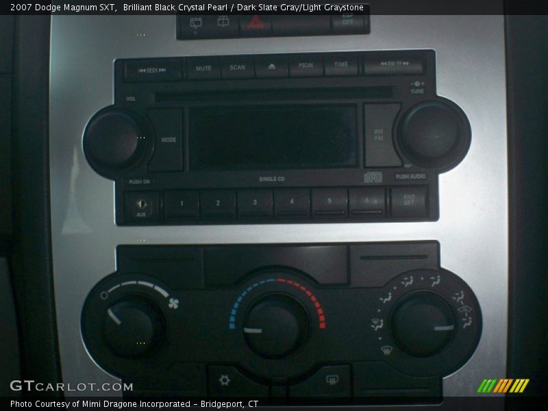 Brilliant Black Crystal Pearl / Dark Slate Gray/Light Graystone 2007 Dodge Magnum SXT