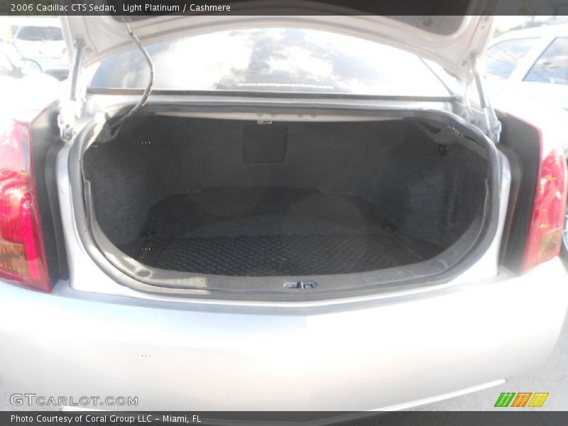 Light Platinum / Cashmere 2006 Cadillac CTS Sedan