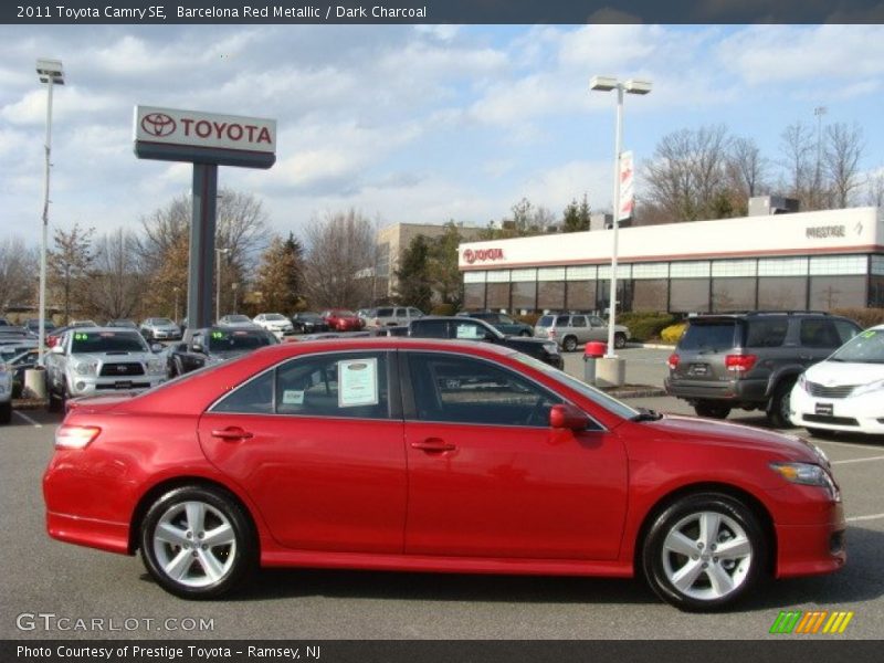Barcelona Red Metallic / Dark Charcoal 2011 Toyota Camry SE
