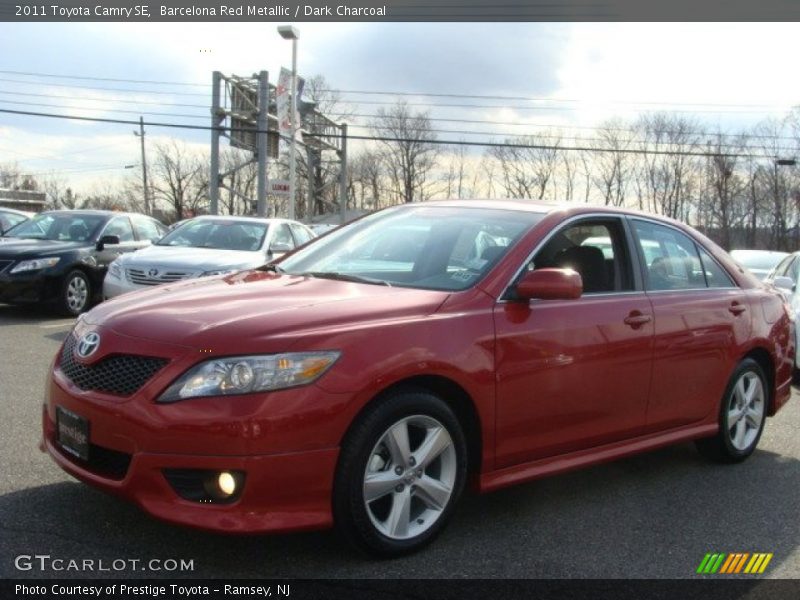 Barcelona Red Metallic / Dark Charcoal 2011 Toyota Camry SE