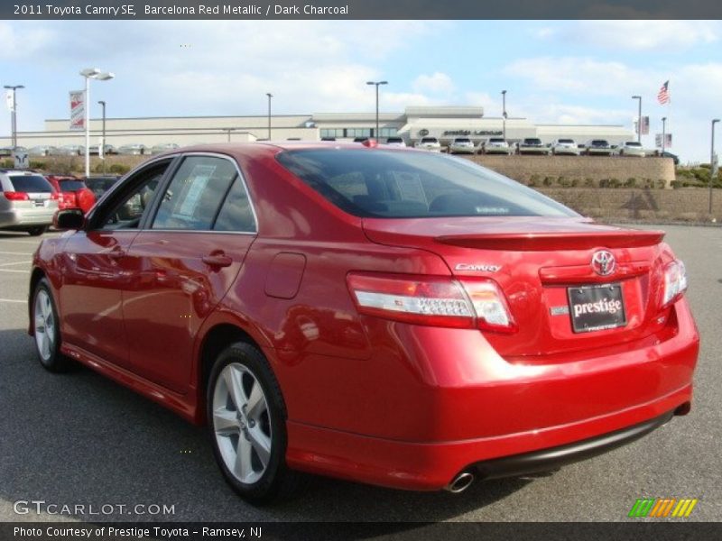 Barcelona Red Metallic / Dark Charcoal 2011 Toyota Camry SE