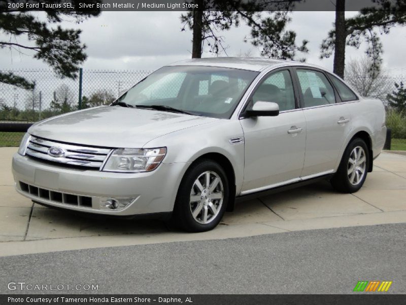 Front 3/4 View of 2008 Taurus SEL