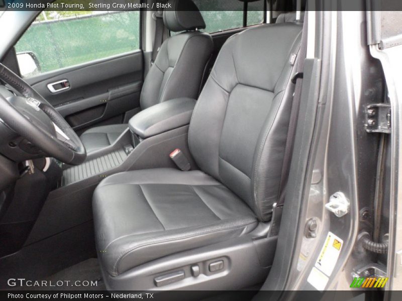 Front Seat of 2009 Pilot Touring