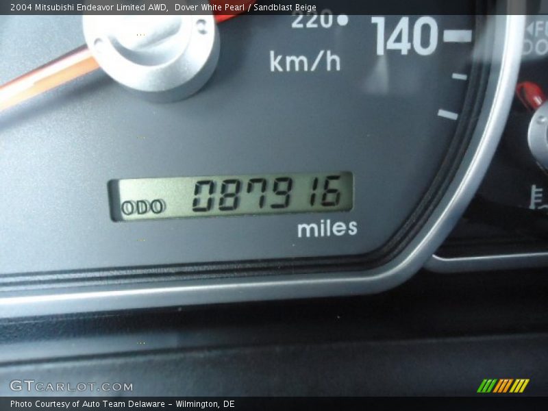 Dover White Pearl / Sandblast Beige 2004 Mitsubishi Endeavor Limited AWD
