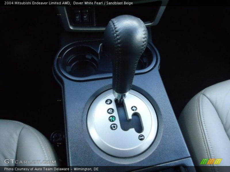 Dover White Pearl / Sandblast Beige 2004 Mitsubishi Endeavor Limited AWD