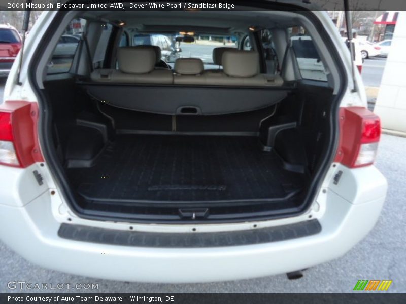 Dover White Pearl / Sandblast Beige 2004 Mitsubishi Endeavor Limited AWD