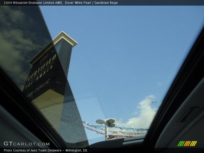 Dover White Pearl / Sandblast Beige 2004 Mitsubishi Endeavor Limited AWD