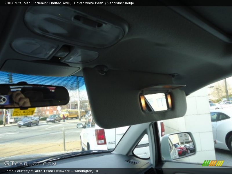 Dover White Pearl / Sandblast Beige 2004 Mitsubishi Endeavor Limited AWD