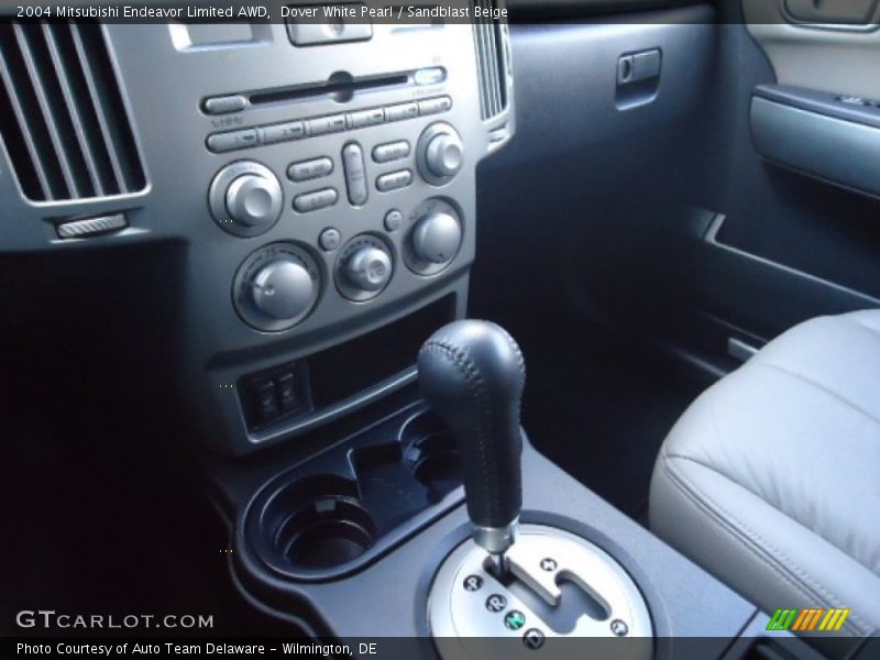 Dover White Pearl / Sandblast Beige 2004 Mitsubishi Endeavor Limited AWD