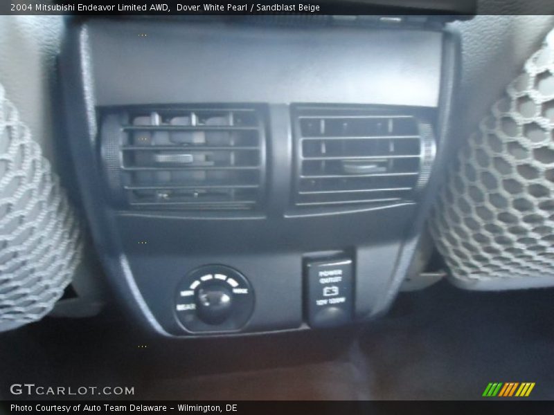 Dover White Pearl / Sandblast Beige 2004 Mitsubishi Endeavor Limited AWD