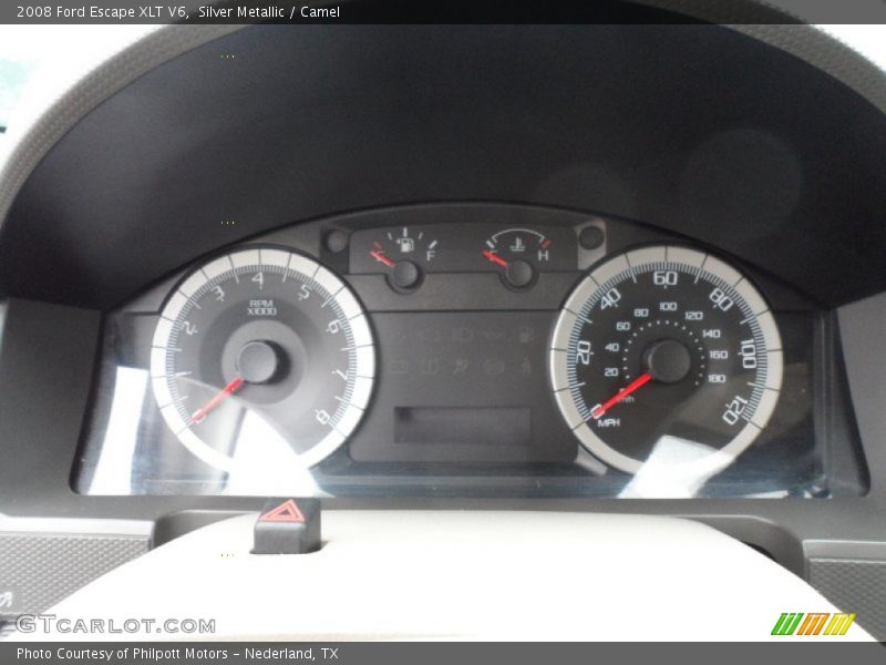 Silver Metallic / Camel 2008 Ford Escape XLT V6