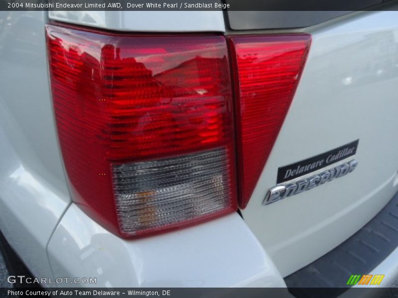 Dover White Pearl / Sandblast Beige 2004 Mitsubishi Endeavor Limited AWD
