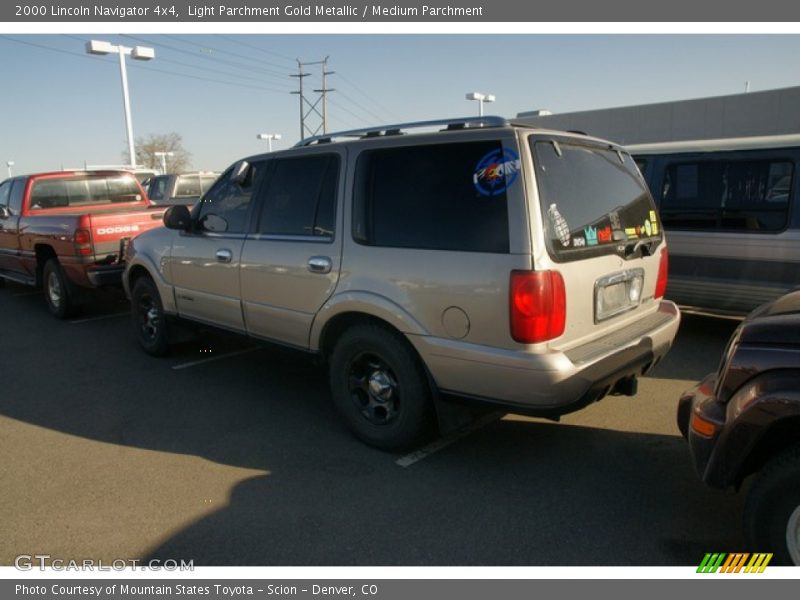 Light Parchment Gold Metallic / Medium Parchment 2000 Lincoln Navigator 4x4