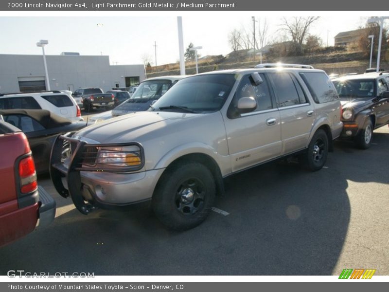 Light Parchment Gold Metallic / Medium Parchment 2000 Lincoln Navigator 4x4