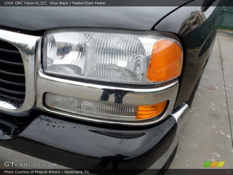 Onyx Black / Pewter/Dark Pewter 2005 GMC Yukon XL SLT