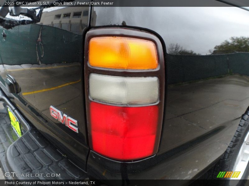Onyx Black / Pewter/Dark Pewter 2005 GMC Yukon XL SLT