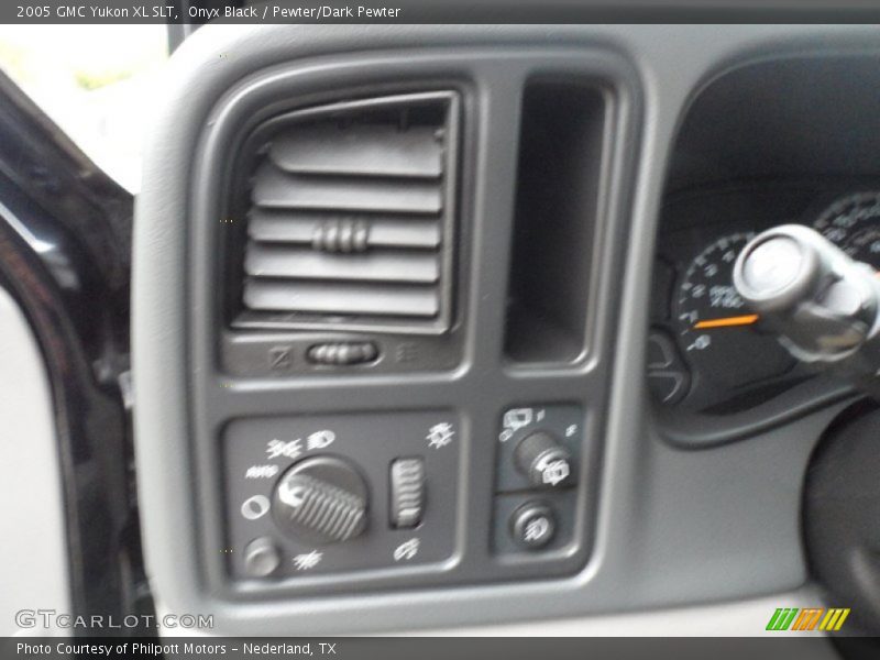 Onyx Black / Pewter/Dark Pewter 2005 GMC Yukon XL SLT