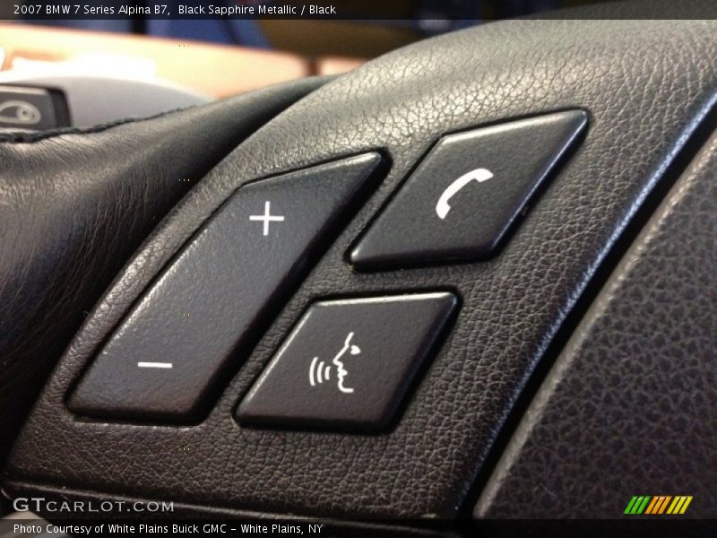 Controls of 2007 7 Series Alpina B7