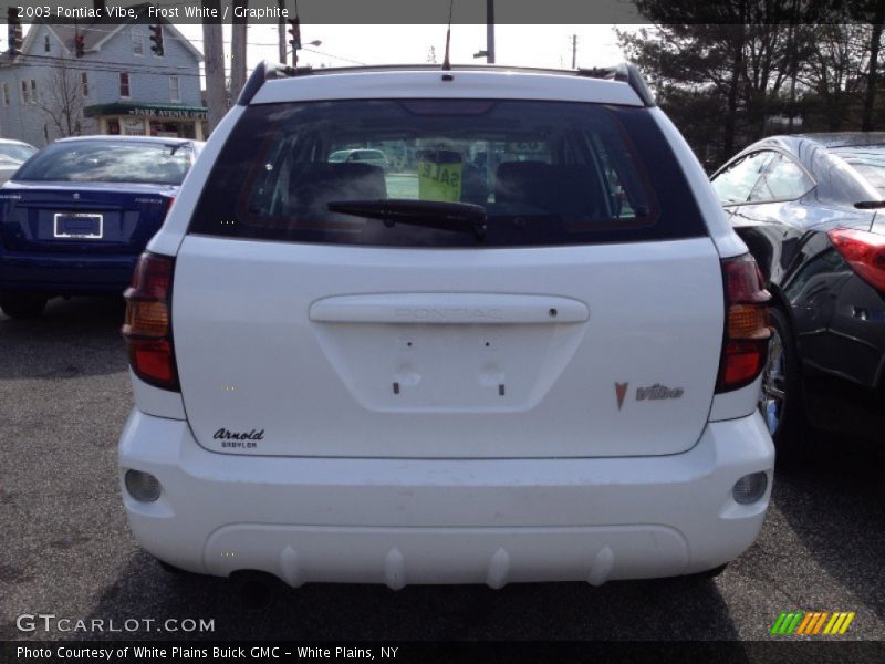 Frost White / Graphite 2003 Pontiac Vibe