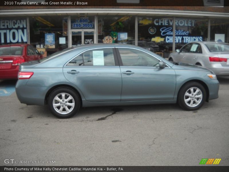 Aloe Green Metallic / Bisque 2010 Toyota Camry